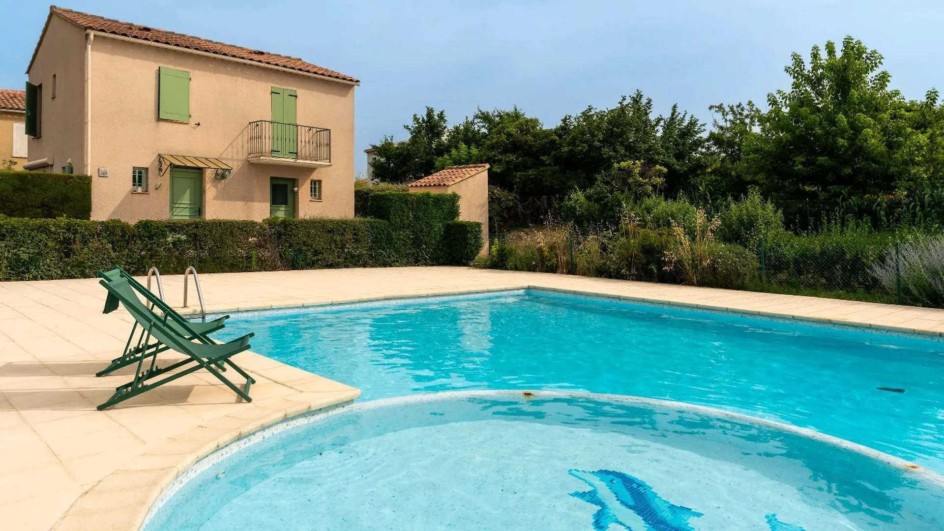 Holiday home Villa Climatisee Avec Piscine Vaison-la-Romaine France